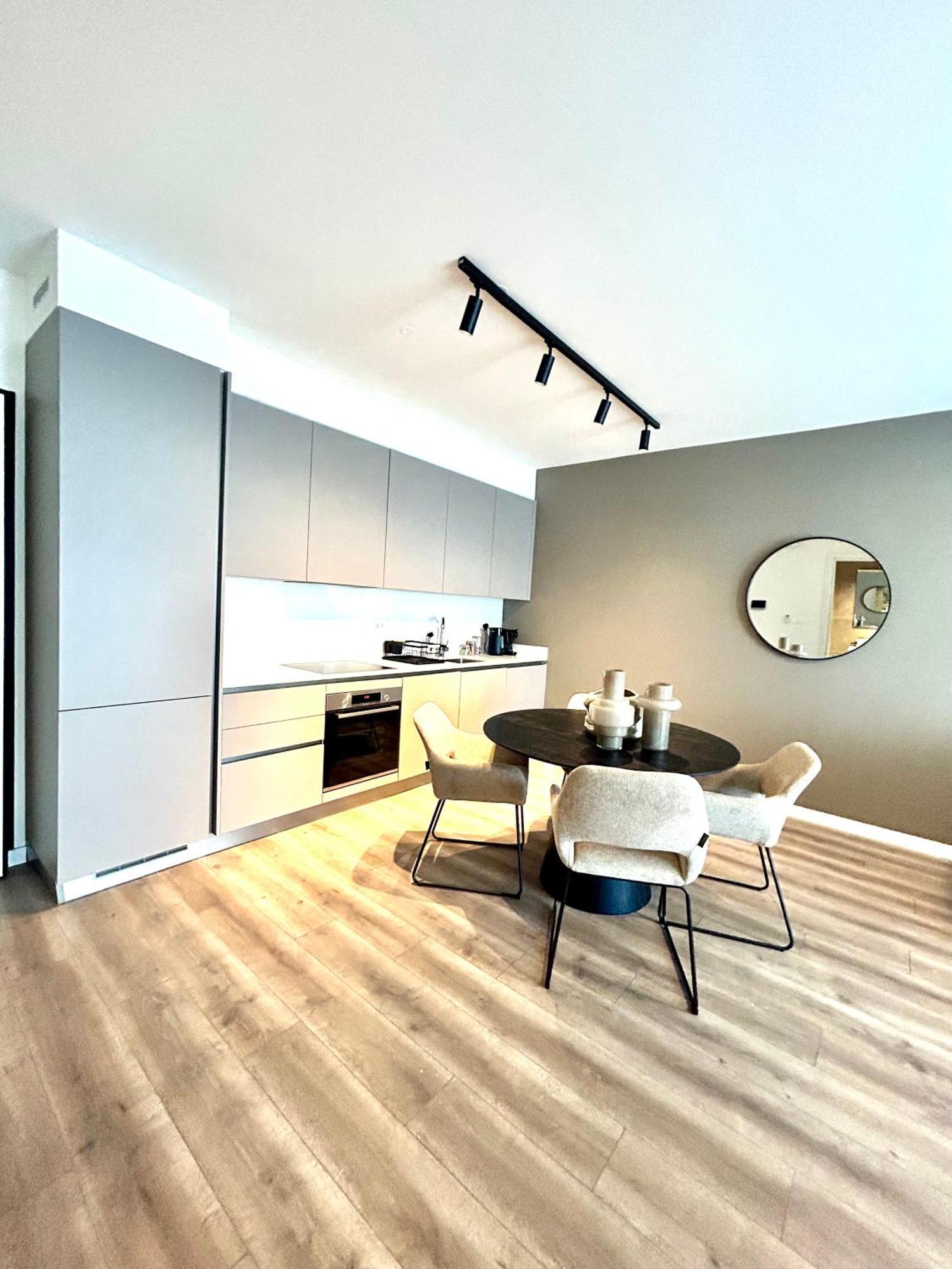 Sunset Gardens - Holiday Apartments - By Tlv Living Лимасол Экстерьер фото