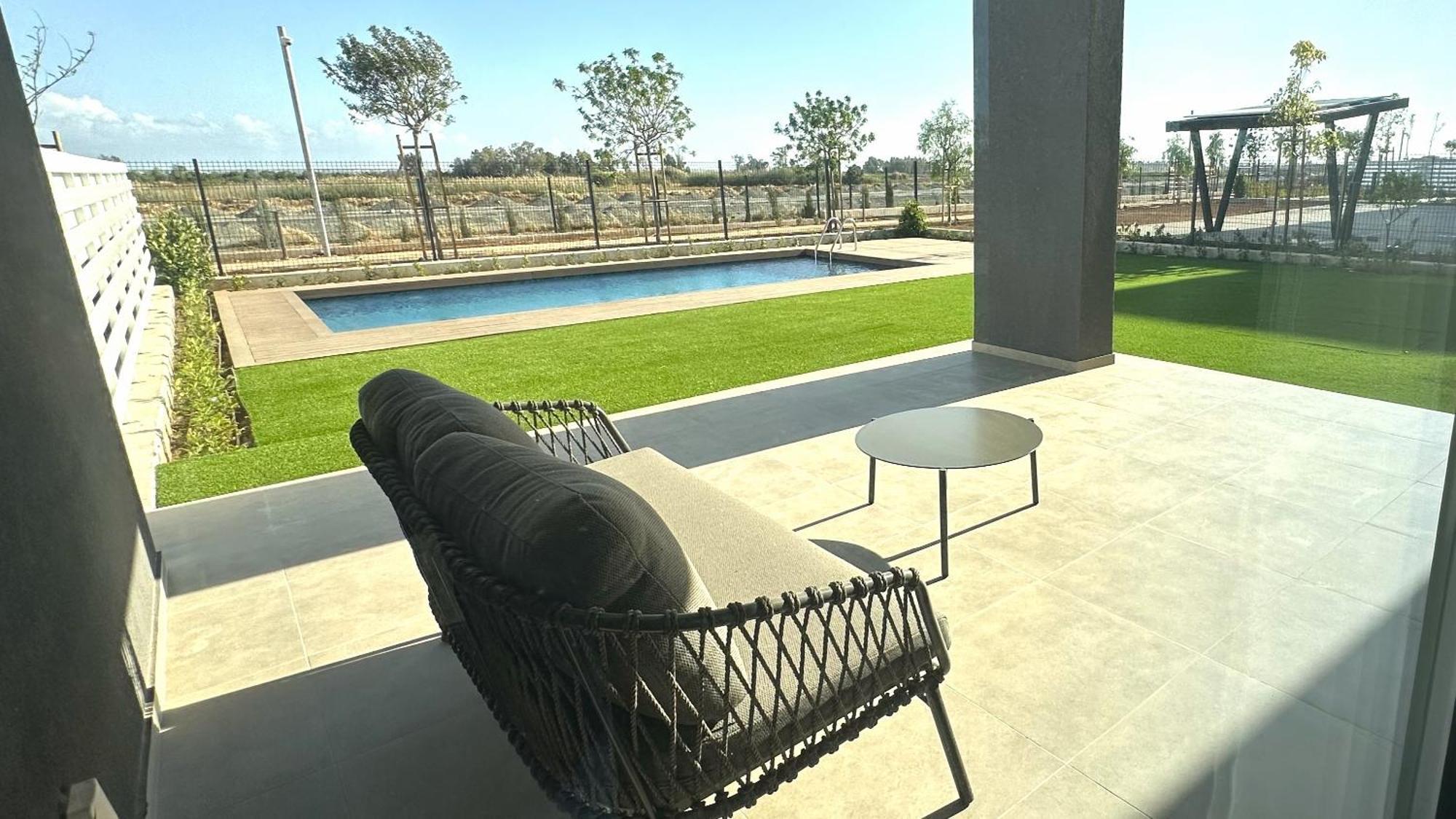 Sunset Gardens - Holiday Apartments - By Tlv Living Лимасол Экстерьер фото