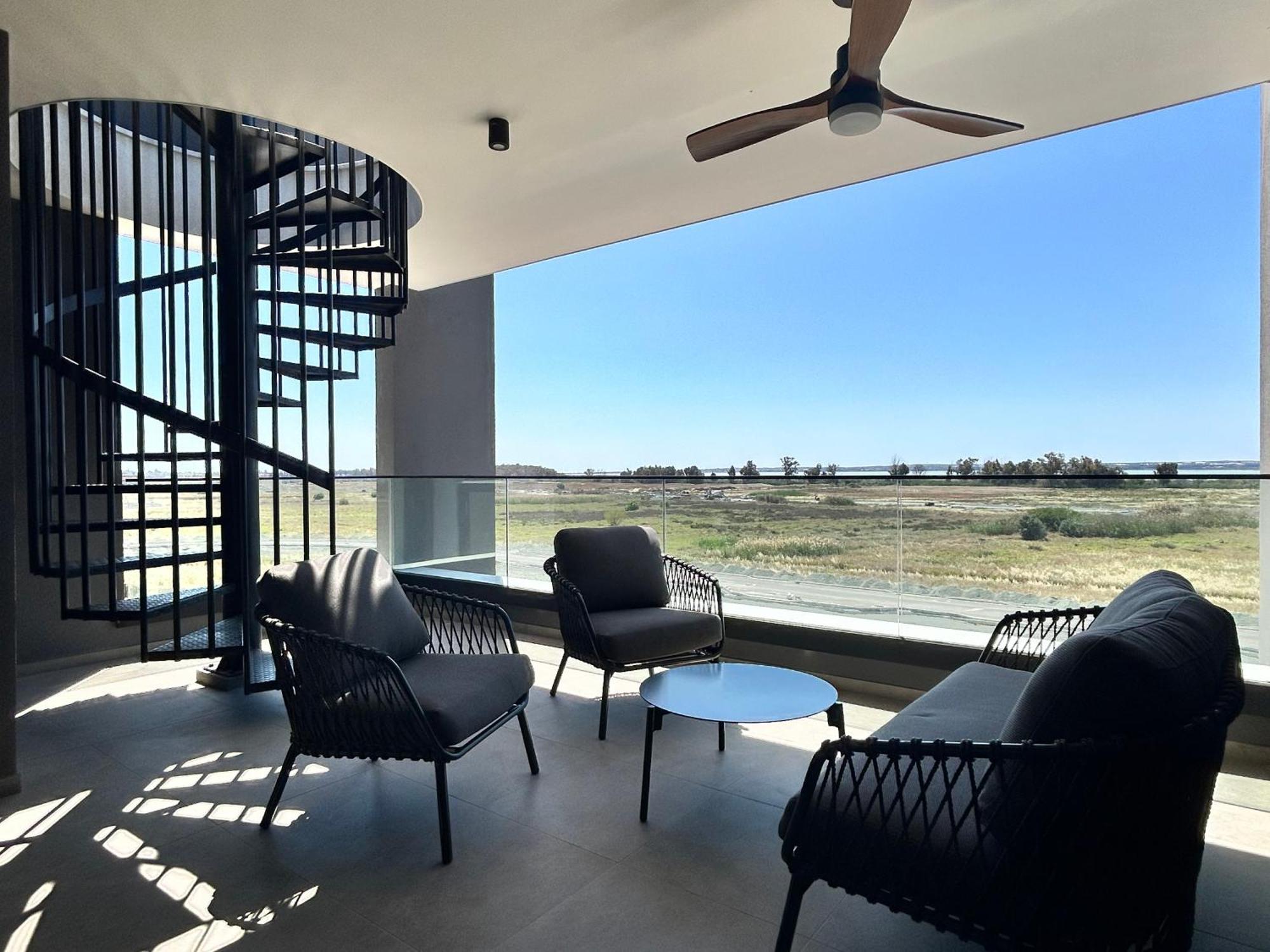 Sunset Gardens - Holiday Apartments - By Tlv Living Лимасол Экстерьер фото